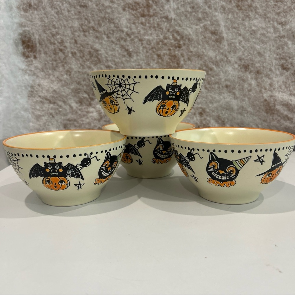 ELI + ANA Lot Of 4 Creep Show Ceramic Vintage Inspired Bowls Halloween